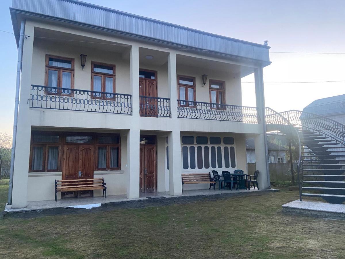 Luka Family Guest House Batumi Luaran gambar