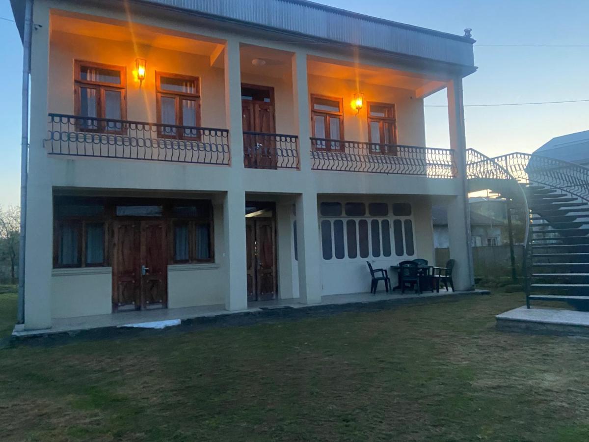 Luka Family Guest House Batumi Luaran gambar