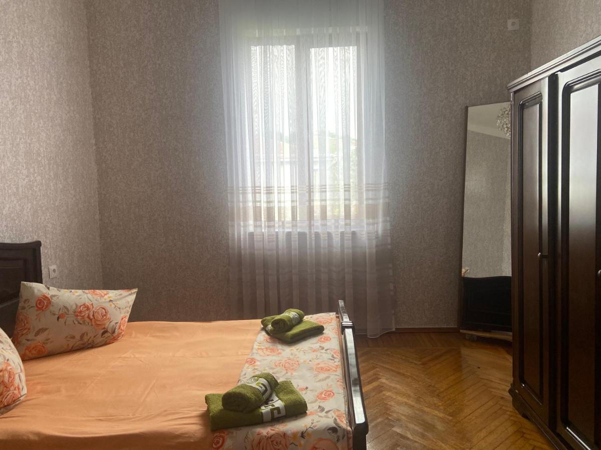 Luka Family Guest House Batumi Luaran gambar