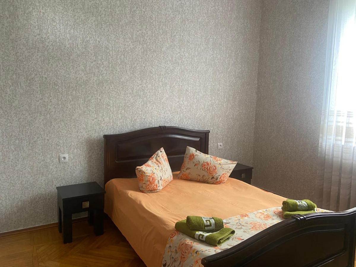 Luka Family Guest House Batumi Luaran gambar
