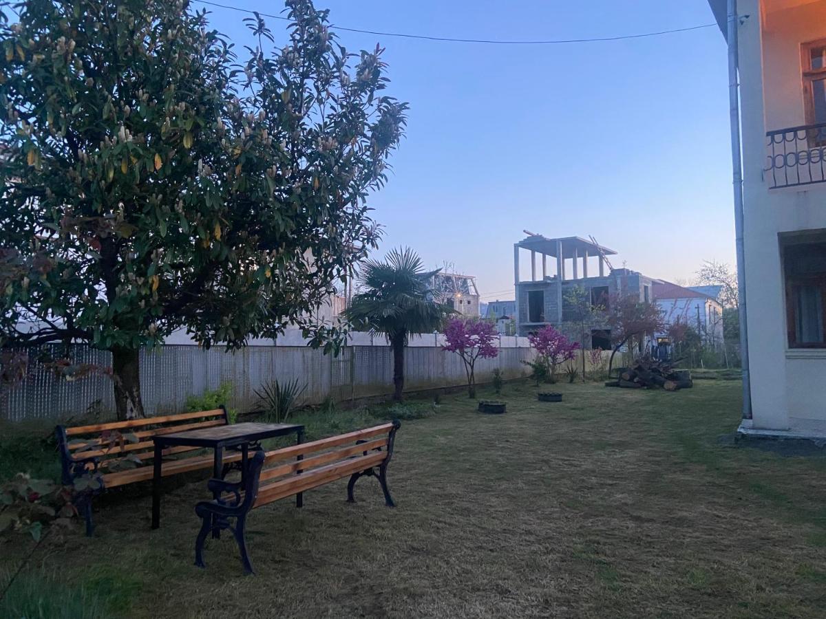 Luka Family Guest House Batumi Luaran gambar